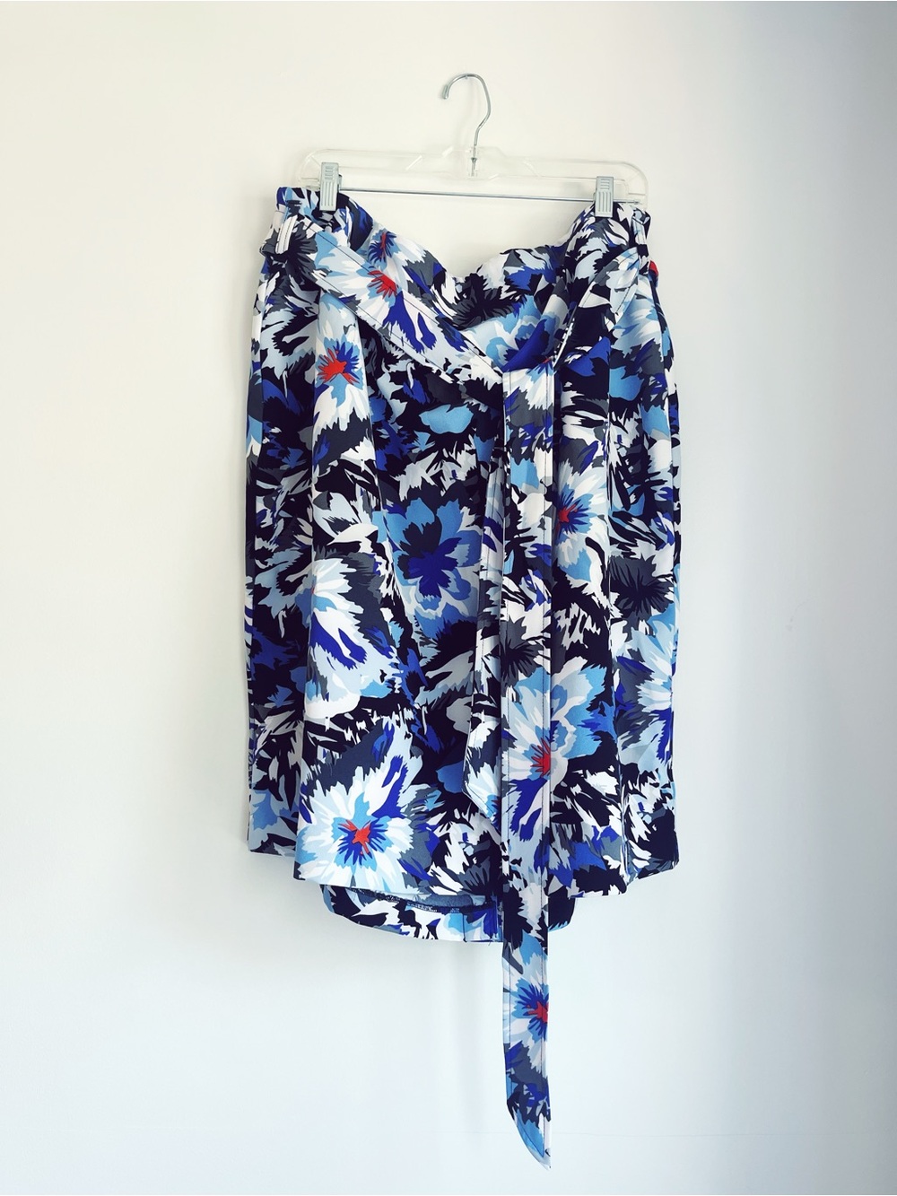 Lane Bryant patterned pencil skirt with belt size 26